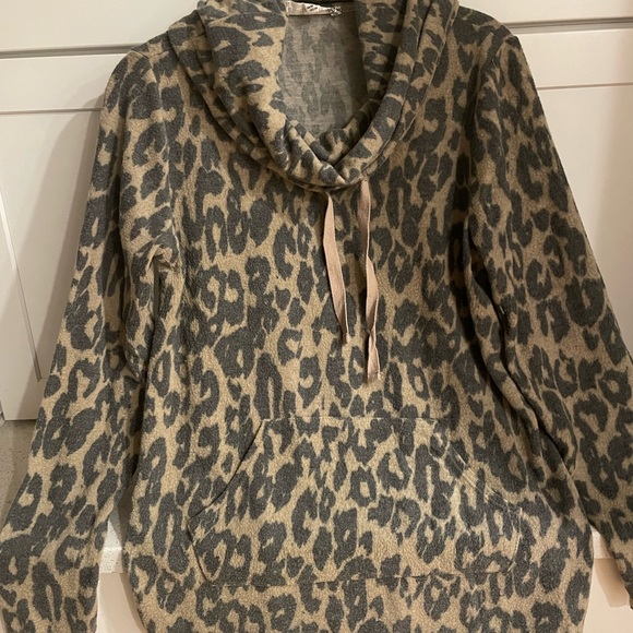 Pullover with kangaroo pocket super soft and cuddly - Picture 1 of 5